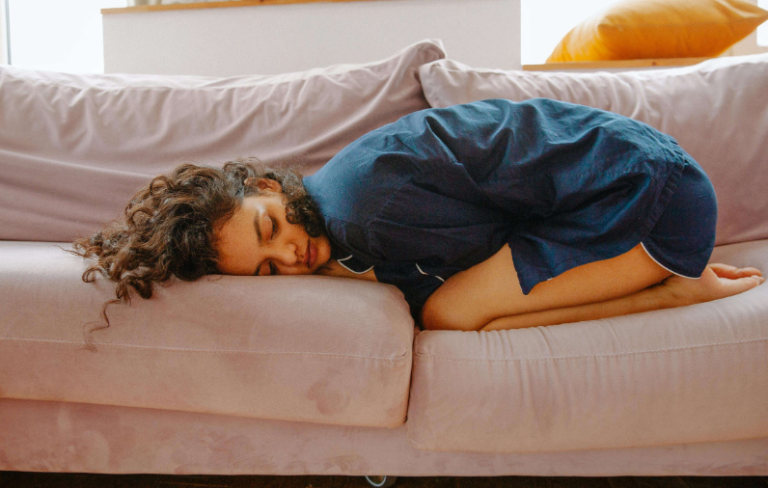 Τα κορίτσια παίρνουν την περίοδό τους νωρίτερα και είναι πιο ακανόνιστες από τις προηγούμενες γενιές