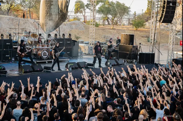 ΜΑΥΡΗ ΛΑΤΡΕΙΑ ΣΤΟ ΛΥΚΑΒΗΤΤΟ Σατανιστικά Ελληνικά black metal μουσικά συγκροτήματα έδωσαν συναυλία στο Λυκαβηττό τα ”Rotting Christ” και ”Varathron”!