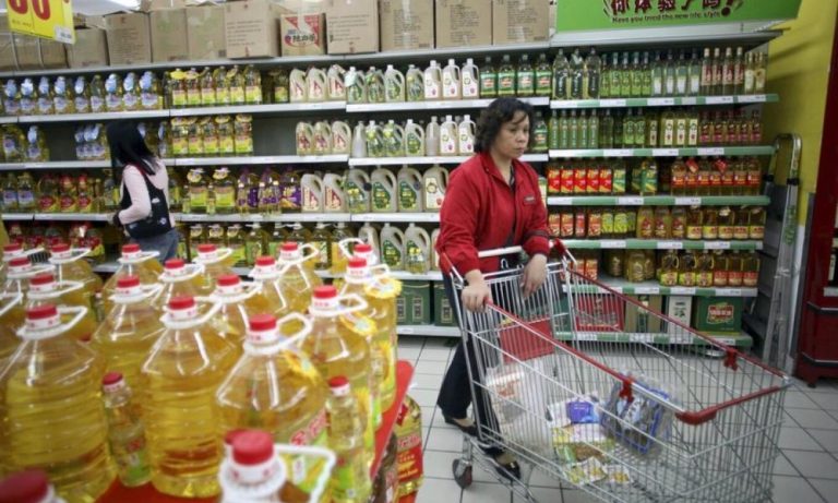 Οργή στην Κίνα: Μολυσμένο σογιέλαιο έφτανε στο πιάτο καταναλωτών με… βυτιοφόρα για καύσιμα