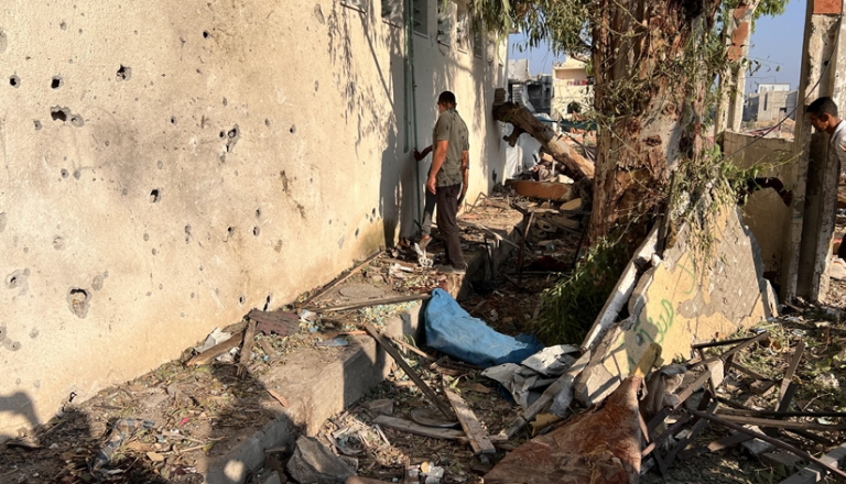 Τουλάχιστον 15 νεκροί σε νέο βομβαρδισμό σχολείου στη Λωρίδα της Γάζας – Η Χαμάς αποσύρεται από τις διαπραγματεύσεις