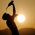 Ακραία ζέστη και καύσωνας – κίνδυνοι για την υγεία