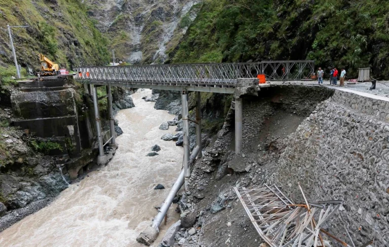 Δεύτερη κατάρρευση γέφυρας στην Κίνα μέσα σε λίγες ώρες – Τουλάχιστον δύο νεκροί και 17 αγνοούμενοι