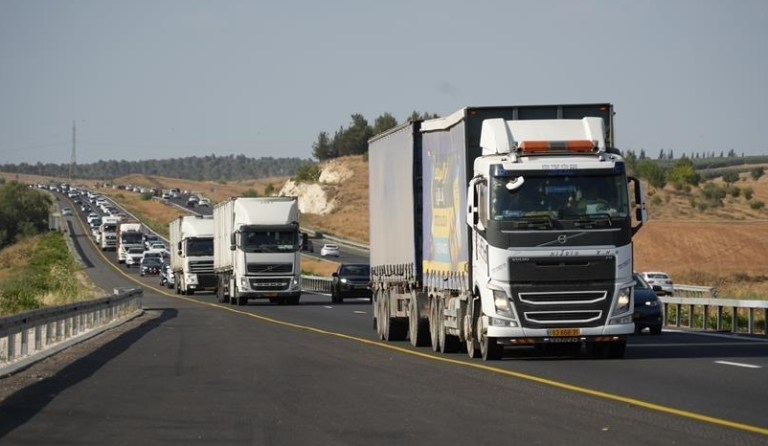 118 φορτηγά με βοήθεια στάλθηκαν στη Γάζα από την Ιορδανία την περασμένη εβδομάδα
