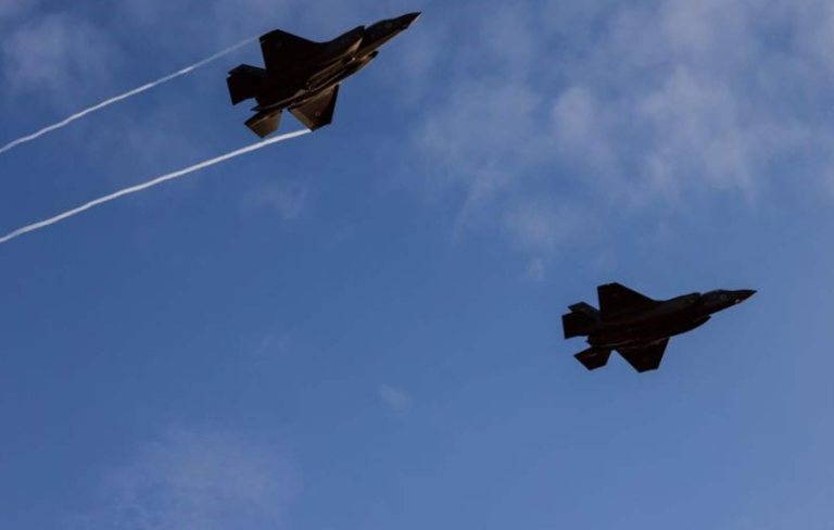 Επίδειξη δύναμης των Ισραηλινών πάνω από τη Βηρυτό