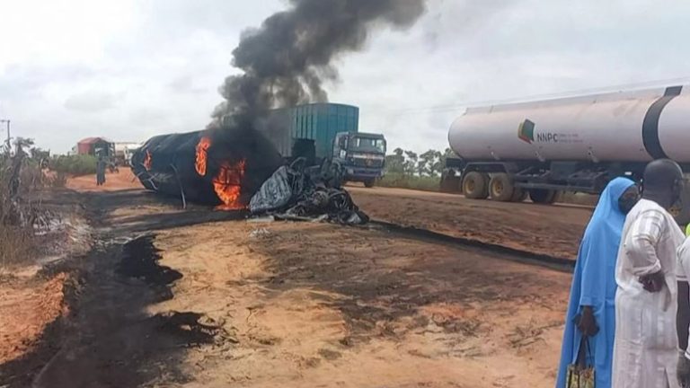 Νιγηρία: Στους 59 οι νεκροί από την έκρηξη βυτιοφόρου