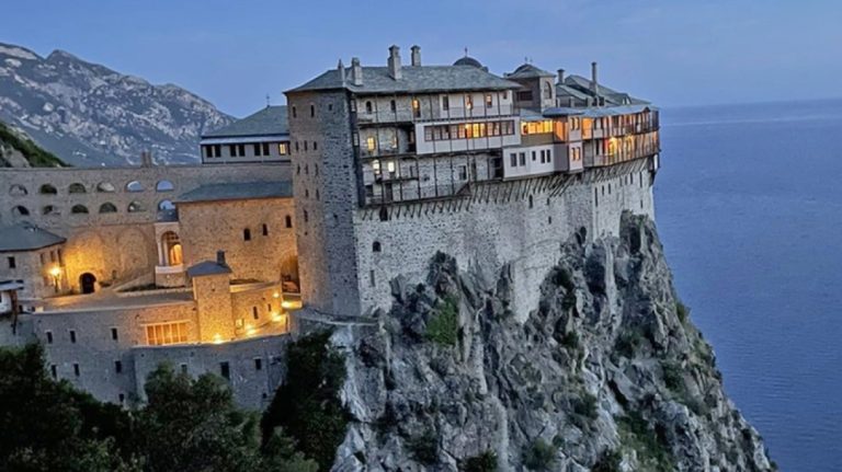 Από συζήτηση που είχαμε με Γέροντα στο Άγιον Όρος πριν τρείς μέρες (20/9/2024).