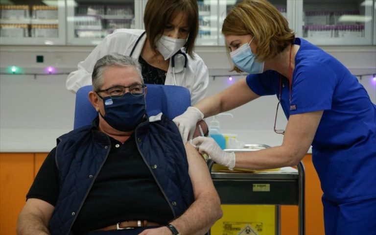 To mRNA KKE αγκαλιά με τη CIA, το WEF και τον Bill Gates στη γενοκτονία μείωσης του δυτικού πληθυσμού