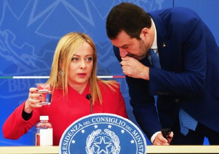 ΙΤΑΛΙΑ: Η ΜΕΛΟΝΙ ΕΓΚΡΙΝΕΙ ΧΗΜΙΚΟ ΕΥΝΟΥΧΙΣΜΟ ΓΙΑ ΒΙΑΣΤΕΣ ΚΑΙ ΠΑΙΔΟΦΙΛΟΥΣ – Ο ΣΑΛΒΙΝΙ ΧΕΙΡΟΚΡΟΤΕΙ!