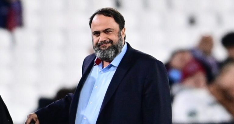 Βαγγέλης Μαρινάκης: Πούλησε για 118,4 εκατ. δολάρια πέντε πλοία κοντέινερ