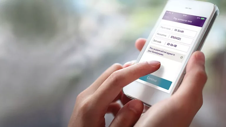 NatWest, RBS και Ulster Bank όλα κάτω ,οι Βρετανοί δεν μπορούν να έχουν πρόσβαση σε χρήματα με mobile banking