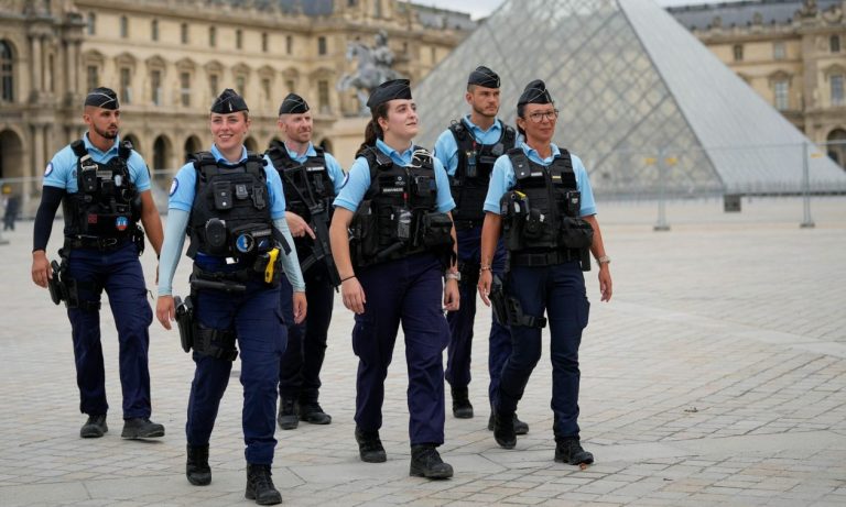 Γαλλία: 14χρονος έκλεψε το αυτοκίνητο των γονιών του και πήγαινε με 180 χιλιόμετρα