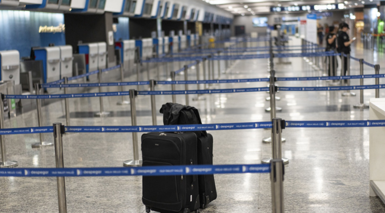 Η Αργεντινή απαγόρευσε την αναχώρηση σε δύο Ιταλούς μαζί με κοριτσάκι που γεννήθηκε από παρένθετη μητέρα