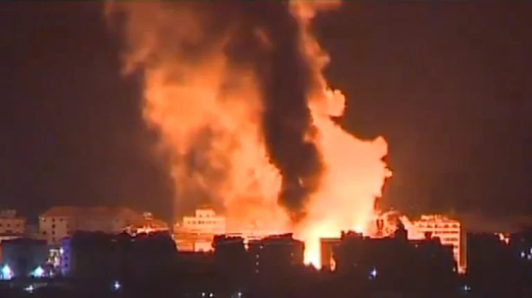 Φωτιά στη Μέση Ανατολή: Το Ισραήλ χτυπάει τη νότια Βηρυτό και ιρανικές βάσεις στη Συρία