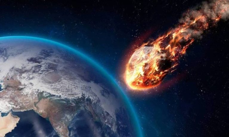 Ανακάλυψη: Αρχαίος μετεωρίτης τέσσερις φορές μεγαλύτερος από το Έβερεστ ξεκίνησε τη ζωή στη Γη