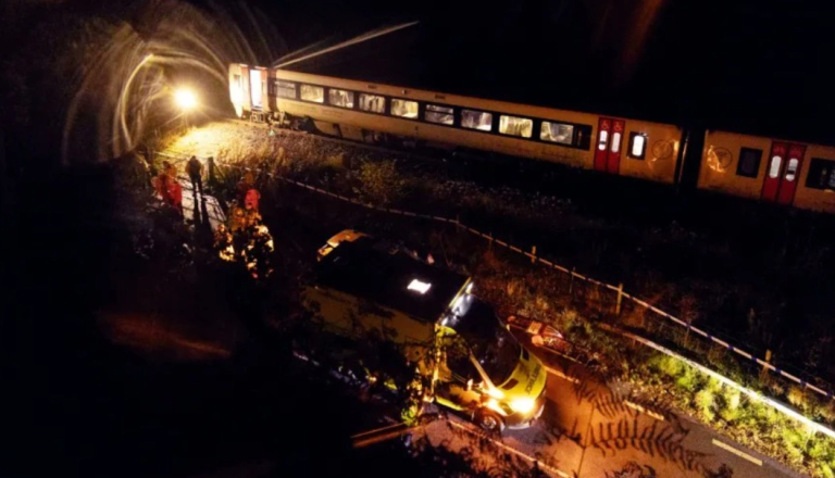 Σύγκρουση τρένων στην Ουαλία: Ένας νεκρός και 15 τραυματίες