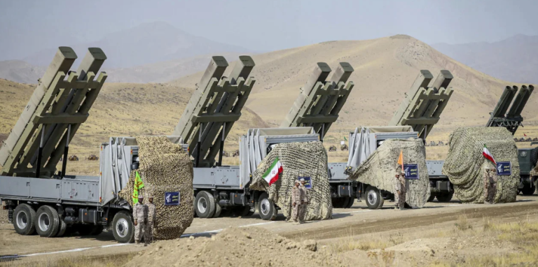 Το Ιράν δηλώνει έτοιμο να “υπερασπιστεί την κυριαρχία του” σε περίπτωση επίθεσης του Ισραήλ