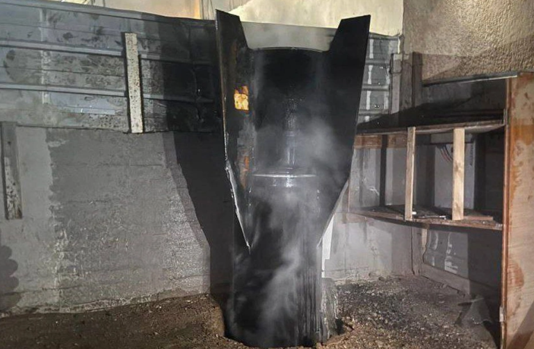 Ιρανικός πύραυλος καρφώθηκε σε κατοικία στο Ισραήλ