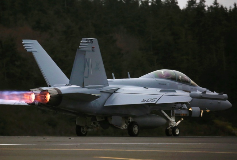 Δυο νεκροί στη συντριβή μαχητικού της αεροπορίας του ναυτικού στις ΗΠΑ