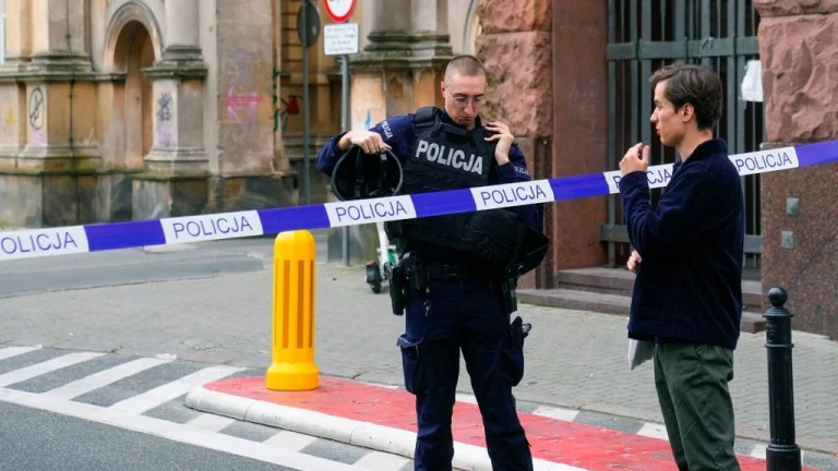 Πολωνία: 32χρονος σκότωσε τους γονείς και τον αδελφό του και αυτοκτόνησε