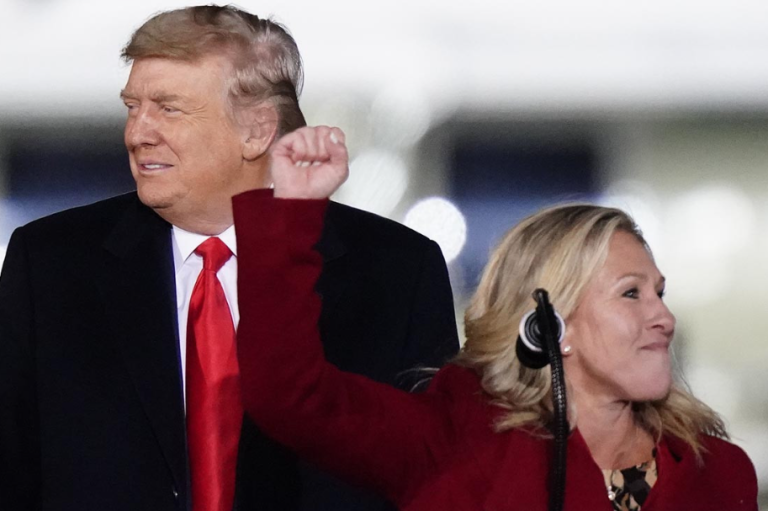 Marjorie Taylor Greene- Άμεση απέλαση παράνομων μεταναστών και επιστροφή υπαλλήλων στα γραφεία, οι πρώτες ενέργειες του DOGE