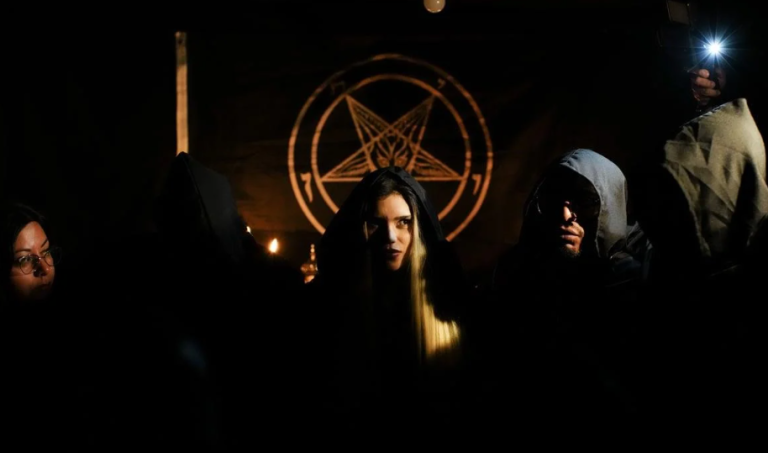 Στη Χιλή, το δόγμα του Ναού του Σατανά κερδίζει έδαφος, καθώς το κύρος των παραδοσιακών θρησκειών μειώνεται συνεχώς