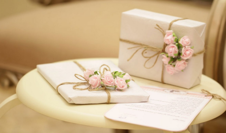 ΚΑΠΟΥ ΛΙΓΟ ΕΛΕΟΣ! ΦΟΡΟ ΚΑΙ ΣΤΑ ΔΩΡΑ ΓΑΜΟΥ ΕΠΙΒΑΛΛΕΙ Η ΚΥΒΕΡΝΗΣΗ – ΜΠΟΡΕΙ ΝΑ ΦΘΑΣΕΙ ΜΕΧΡΙ ΚΑΙ ΤΟ 40% – ΘΑ ΦΟΡΟΛΟΓΗΣΟΥΝ ΠΡΟΣΕΧΩΣ ΚΑΙ ΤΟΝ ΑΕΡΑ ΠΟΥ ΑΝΑΠΝΕΟΥΜΕ;