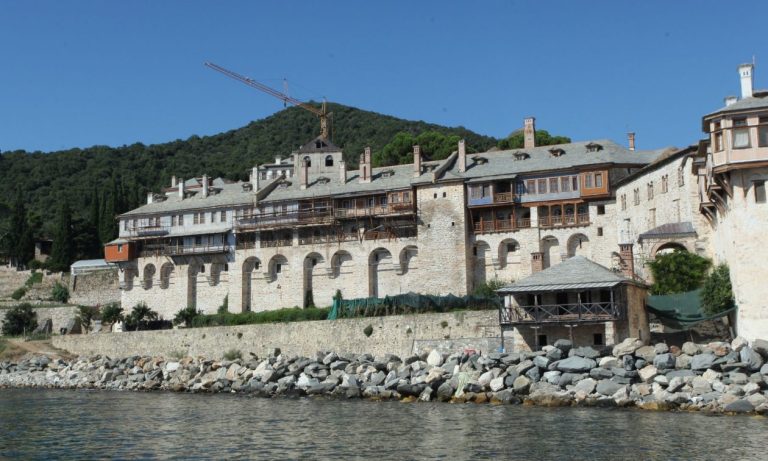 Σεισμοί στο Άγιον Όρος: «Ανησυχούν όλοι οι πατέρες – Έτσι ήταν η περίοδος πριν από το μεγάλο σεισμό»