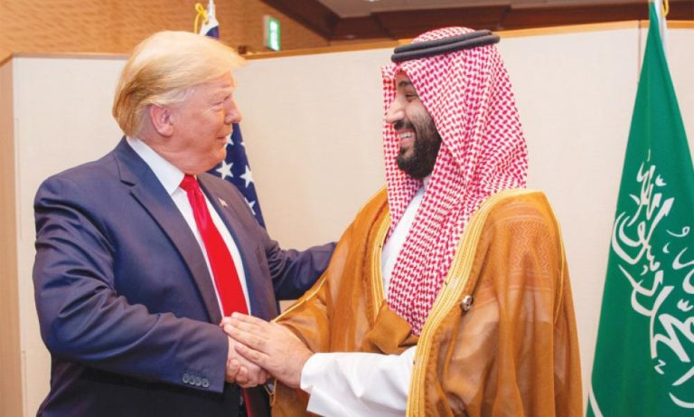 Ο Τράμπ “φέρνει κοντά” Ισραήλ-Σαουδική Αραβία στρώνοντας το έδαφος για καταστροφή των πυρηνικών εγκαταστάσεων του Ιράν από ΗΠΑ-Ισραήλ