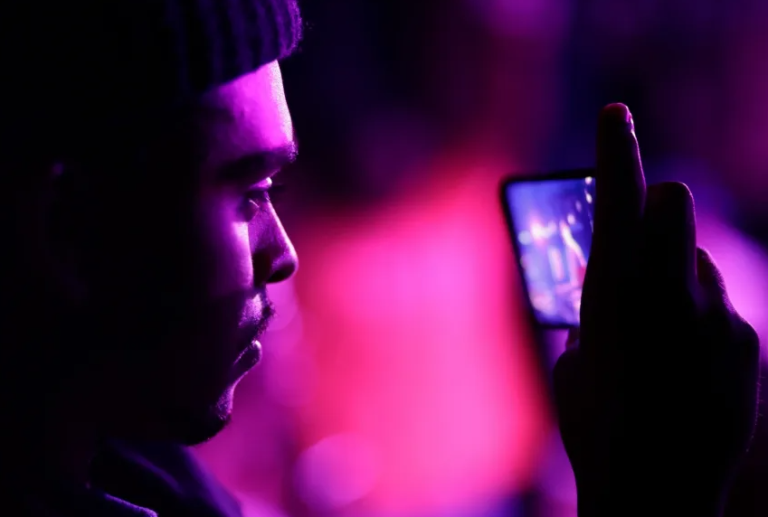 Τι είναι η «σήψη του εγκεφάλου» που απειλεί να μετατρέψει τους ανθρώπους σε ζόμπι