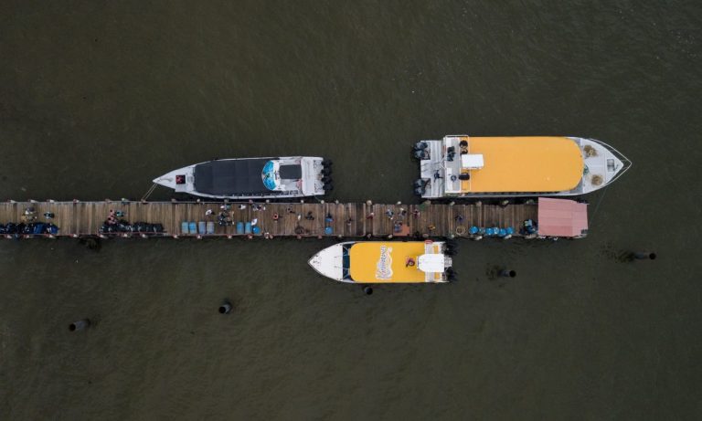 Μυστήριο στην Καραϊβική: Εντοπίστηκαν δύο πλοιάρια με 18 πτώματα