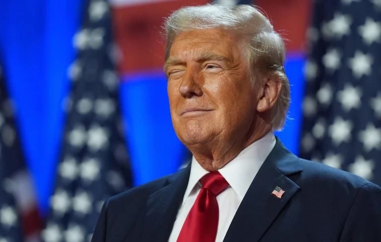 Ο Τραμπ απολύει τους υπαλλήλους προώθησης της διαφορετικότητας