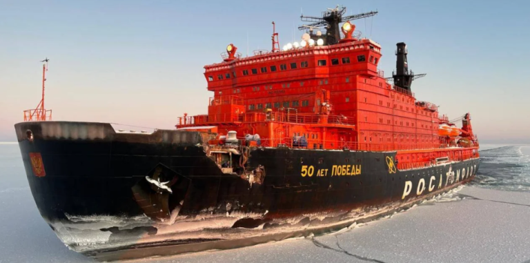 Ρωσικό πυρηνοκίνητο παγοθραυστικό συγκρούστηκε με φορτηγό πλοίο στην Αρκτική