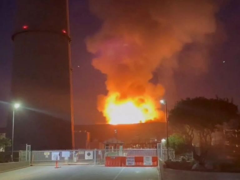 Πυρκαγιά στο μεγαλύτερο εργοστάσιο μπαταριών στον κόσμο στην Κεντρική Καλιφόρνια