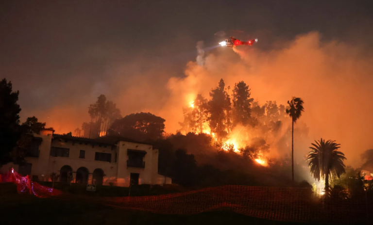 Πυρκαγιές στο Λος Άντζελες: Πυροσβεστικό αεροσκάφος συγκρούστηκε με drone