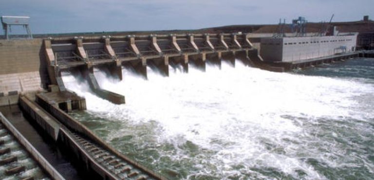 Η στιγμή που σπάει το φράγμα υδροηλεκτρικού σταθμού στην Αλβανία