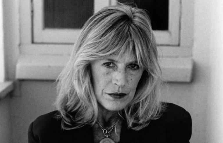 Πέθανε η σπουδαία τραγουδίστρια Μαριάν Φέιθφουλ, σε ηλικία 78 ετών