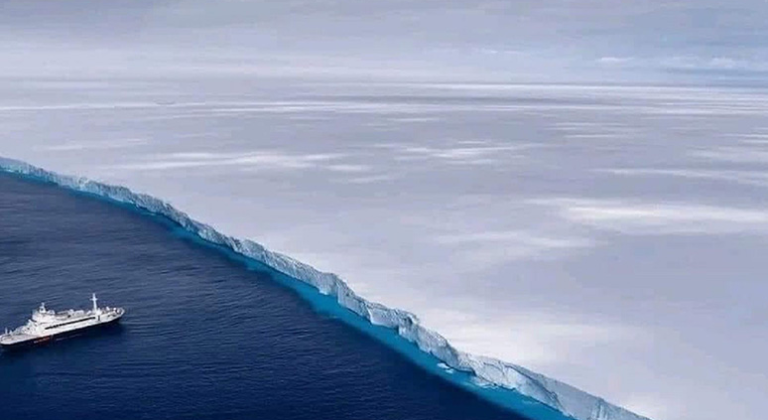 Το μεγαλύτερο παγόβουνο της Γης θα συγκρουστεί με νησί