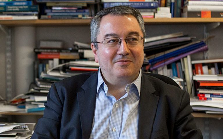 Μην ξεχνάς τι θέατρο έπαιξαν και πόσους “έστειλαν” σε Αναπηρία σε Νοσοκομεία & Νεκροταφεία!!