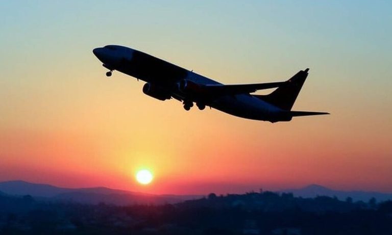 Έκλεισε το αεροδρόμιο της Αγίας Πετρούπολης