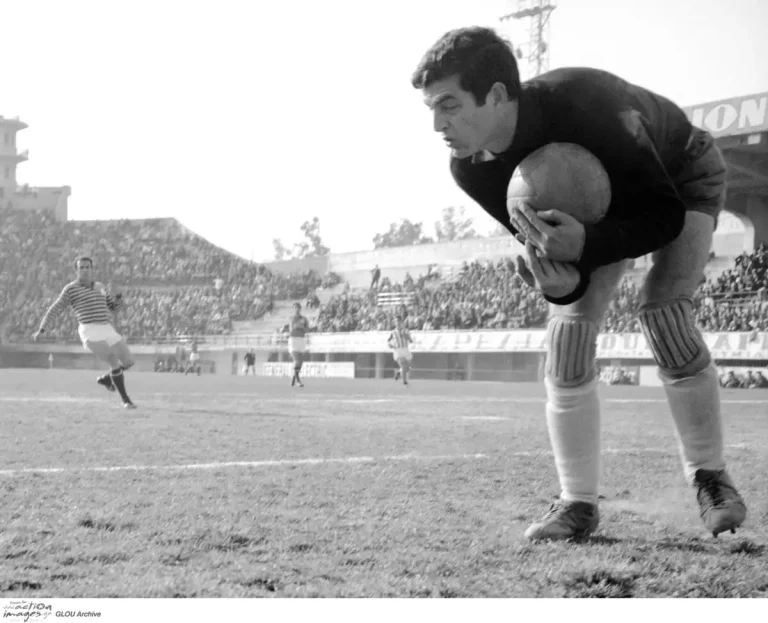 Πέθανε ο Τάκης Οικονομόπουλος – Θρήνος στον Παναθηναϊκό και το ελληνικό ποδόσφαιρο