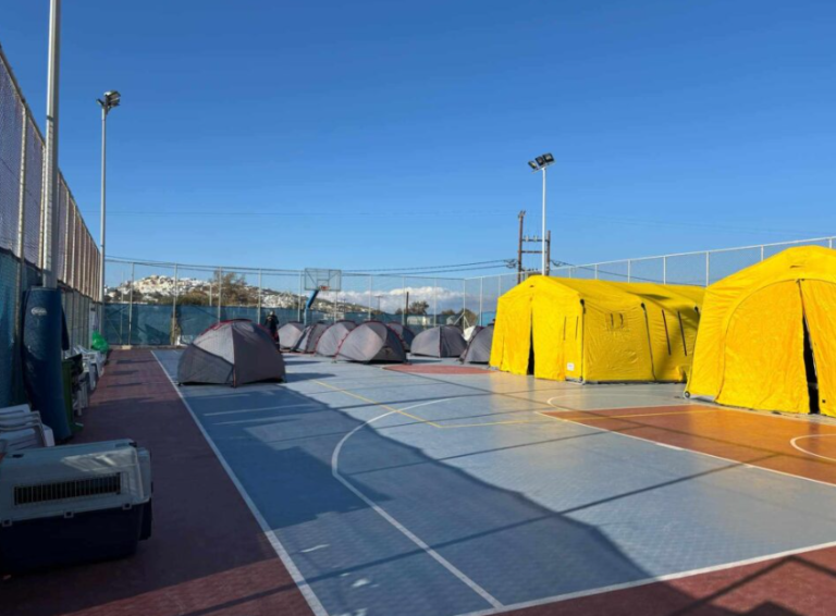 Εστάλη 112 στη Σαντορίνη για κίνδυνο κατολισθήσεων -«Απαγορεύεται η πρόσβαση σε 3 περιοχές στο νησί»