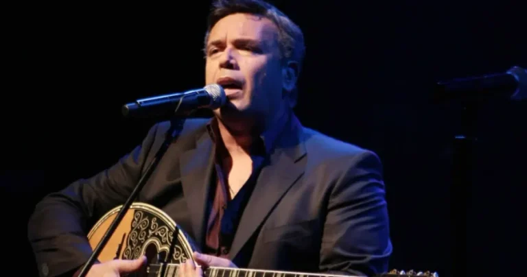 Πέθανε ο Μανώλης Λιδάκης