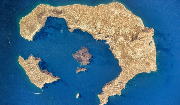 Σεισμοί: Νέες δονήσεις μεταξύ Σαντορίνης και Αμοργού – Ανεβαίνει το επίπεδο κινδύνου, λέει ο Παπαδόπουλος – Όλα τα μέτρα