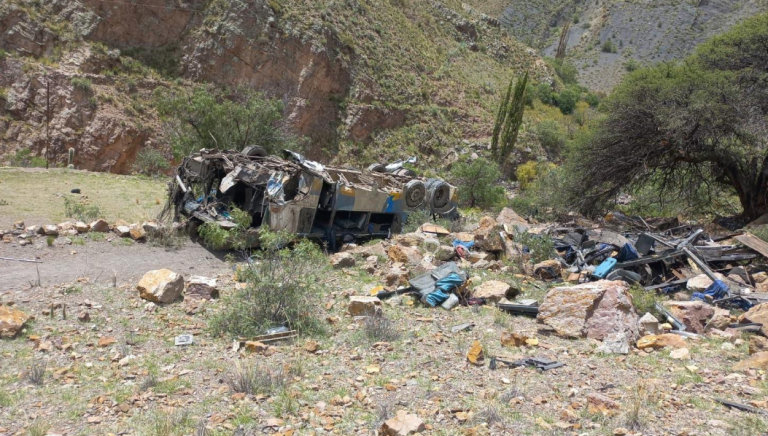 Βολιβία: Λεωφορείο έπεσε σε γκρεμό -Πάνω από 30 νεκροί