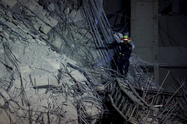 Μιανμάρ: Παγκόσμιο σοκ και εφιαλτική εκτίμηση για τους νεκρούς – Πώς εξηγείται το μέγεθος της καταστροφής