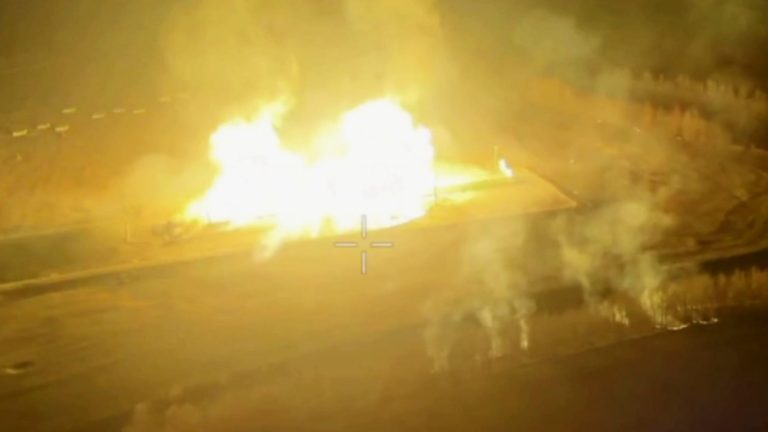 Η Ουκρανία σμπαράλιασε με ωμότητα την εκεχειρία, βομβάρδισε τον σταθμό φυσικού αερίου της Sudzha – Τεράστιες εκρήξεις