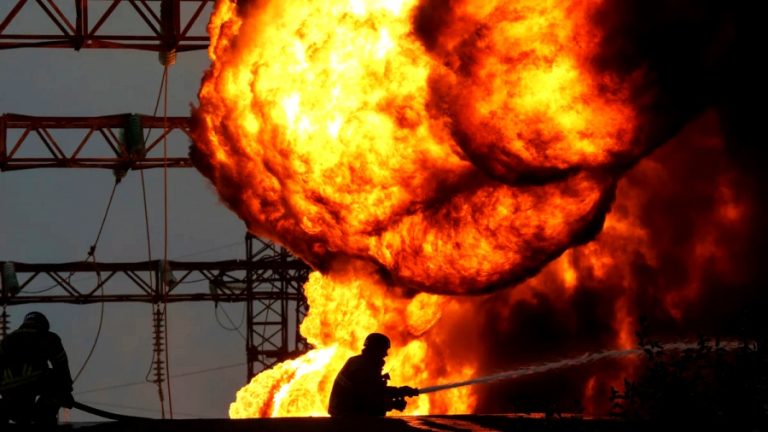 Εμπρηστής της ειρήνης ο Zelensky – Η Ουκρανία έπληξε αγωγό πετρελαίου των ΗΠΑ, σαμποτάρει την εκεχειρία με τη Ρωσία