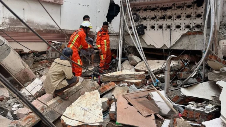 Eκατόμβη νεκρών στη Μιανμάρ – Τι είναι το «ρήγμα ολίσθησης» που προκάλεσε τον φονικό σεισμό