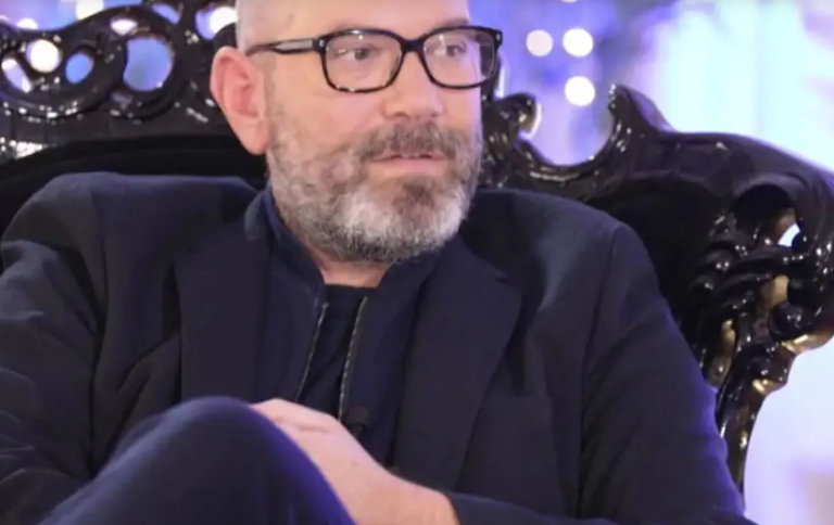 Ο γνωστός ψυχολόγος Γιώργος Λάγιος ζητάει να φύγει η… προσευχή από τα σχολεία