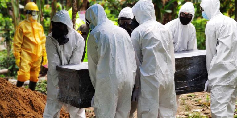 Covid-19: Πέντε χρόνια από το πρώτο μαζικό εγκλεισμό των πληθυσμών του πλανήτη με αφορμή μια «πανδημία»